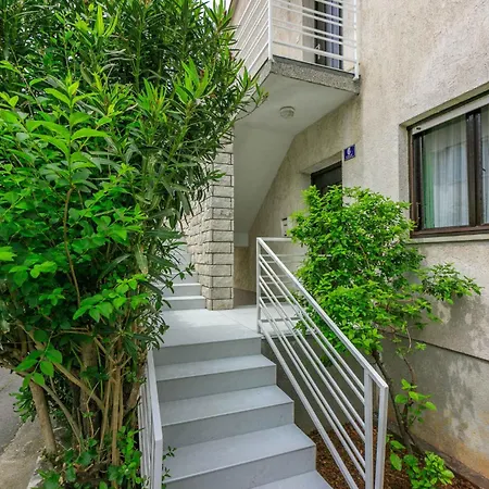 In 41696 * سيلتسي