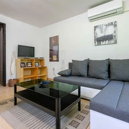 Apartman In 41696