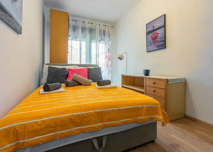 Appartement In 41696 *