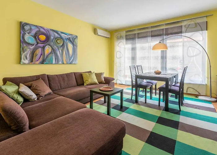 Appartement In 41696