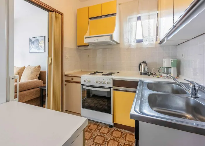 Appartement In 41696 Selce